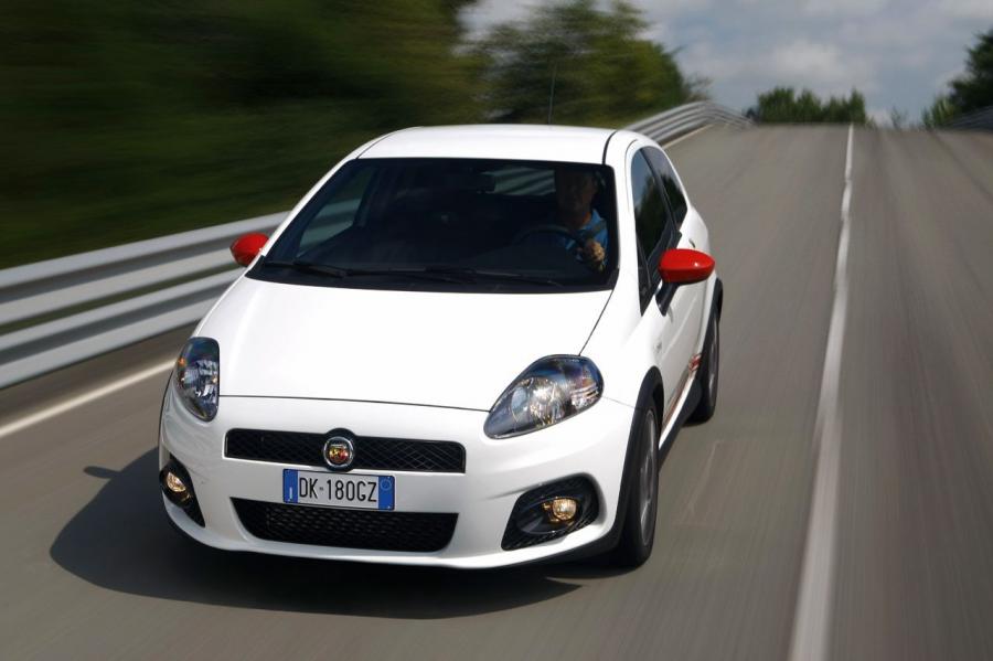  Fiat Grande Punto Abarth 2007 года  (фото 33 из 67)